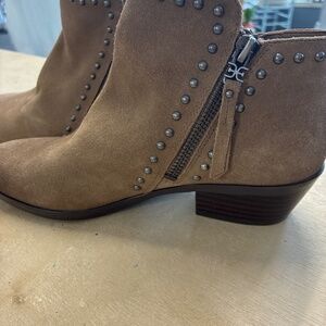 Sam Edelman ankle high ladies boot